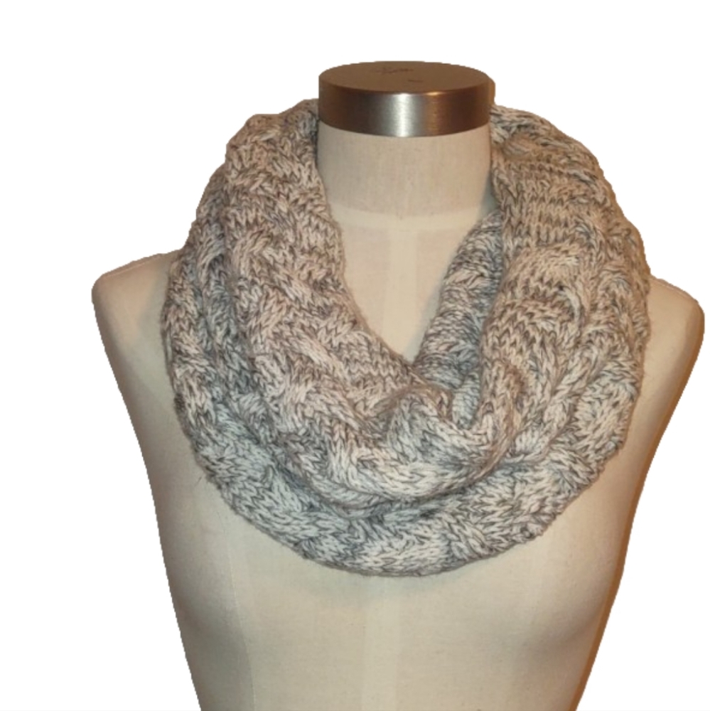 Free State Infinity Sweater Scarf White and Gray Acrylic